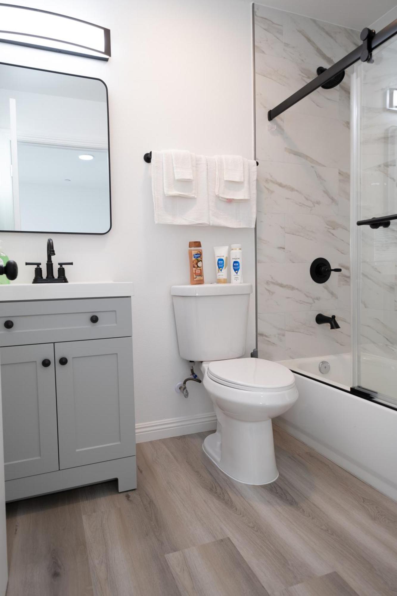 Cozy La Near Usc And Downtown Attractions- Private With Shared Access Hotel Los Ángeles