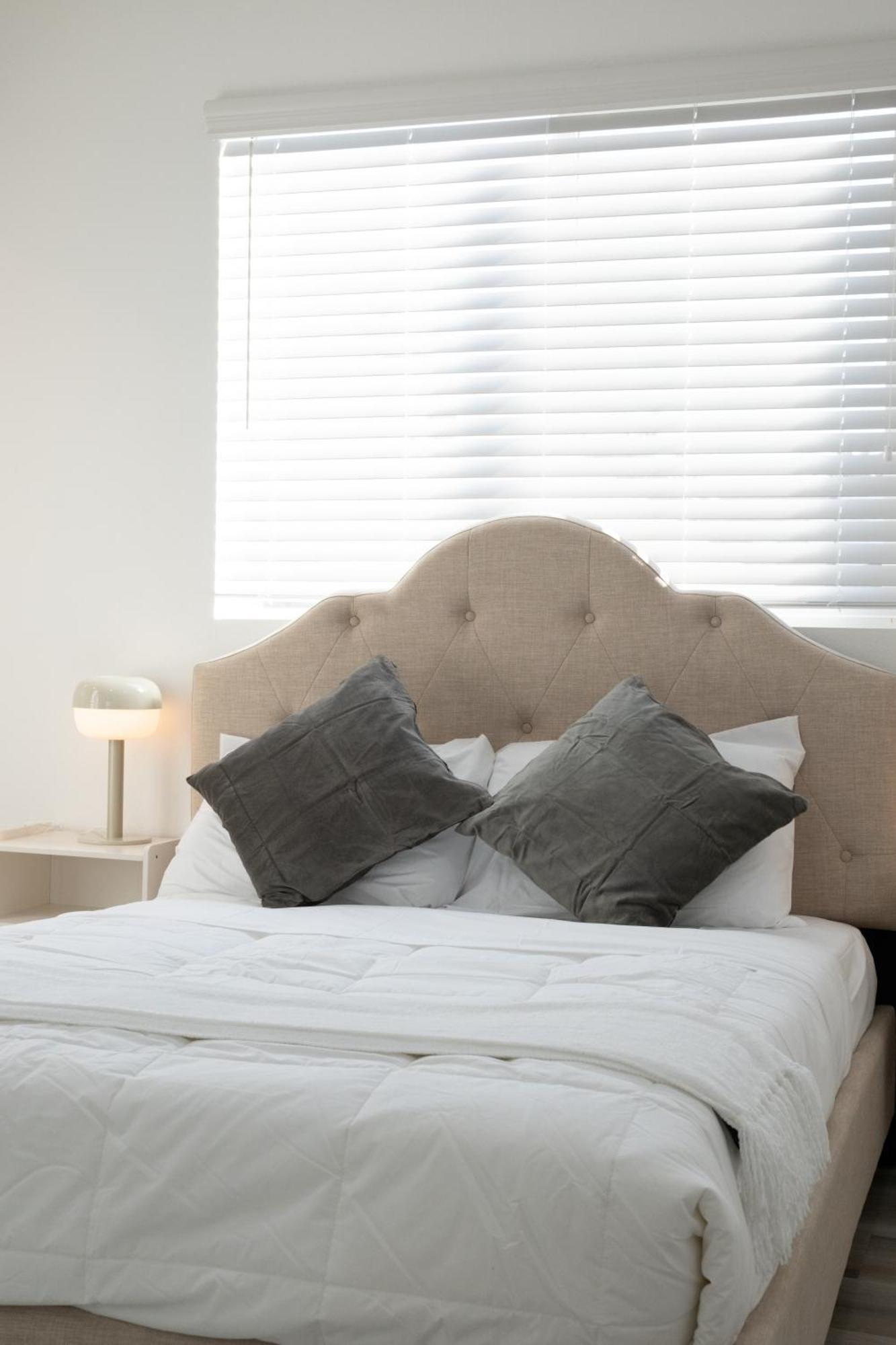 Hotel Cozy La Near Usc And Downtown Attractions- Private With Shared Access Los Ángeles
