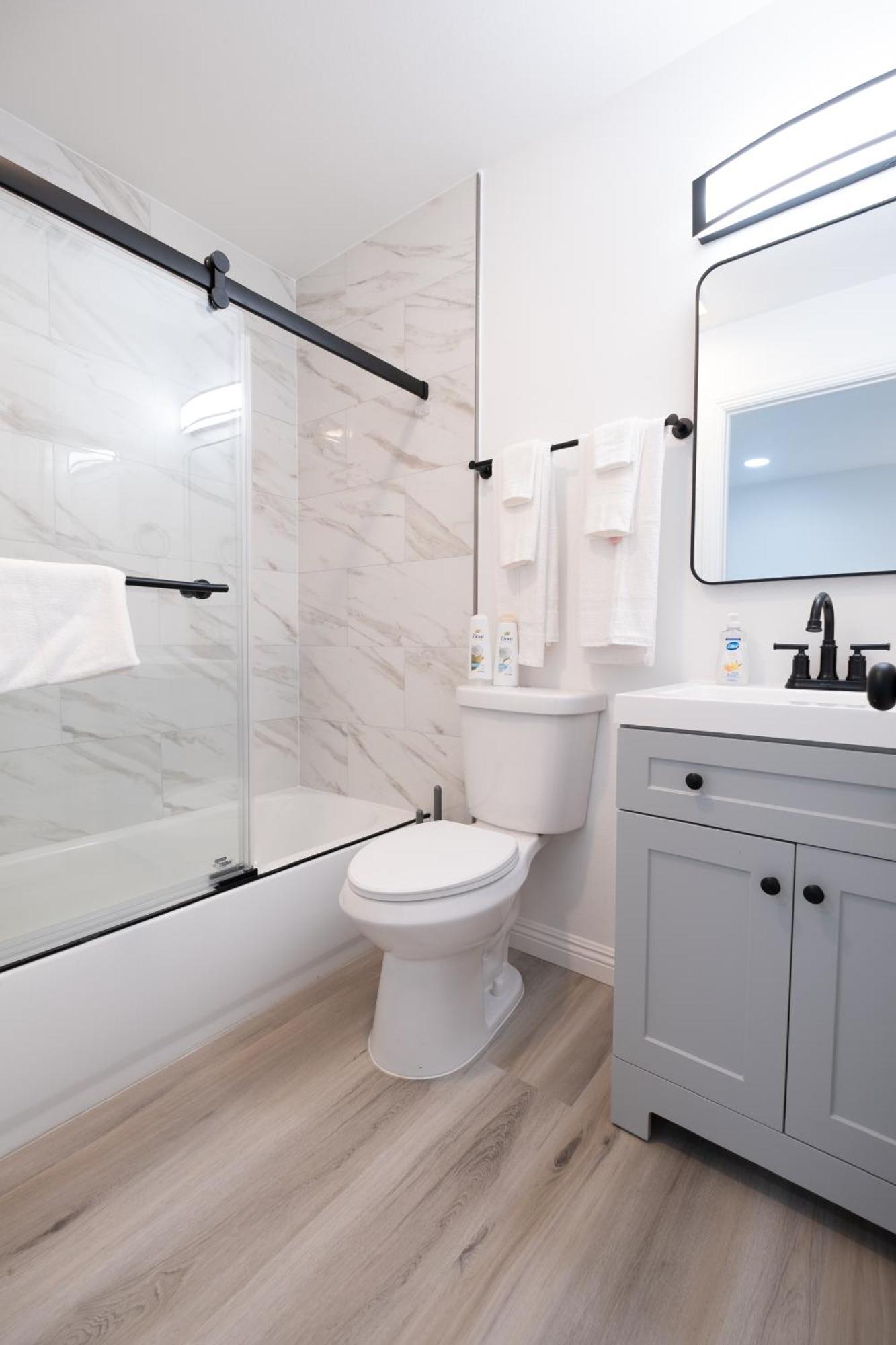 Hotel Cozy La Near Usc And Downtown Attractions- Private With Shared Access Los Ángeles
